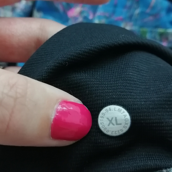 Lululemon Men's Pace Breaker Shorts 7" Blue Floral Size XL - Picture 12 of 16